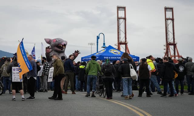 B.C. port union challenges constitutionality of labour minister's back-to-work order - https://cdn.connectfm.ca/B.C.-port-union.jpg