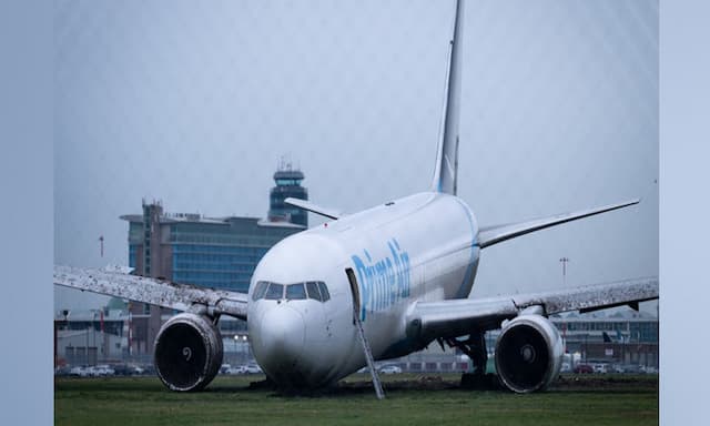 Cargo jet removed after sliding off runway at Vancouver airport - https://cdn.connectfm.ca/Cargo-jet.jpg