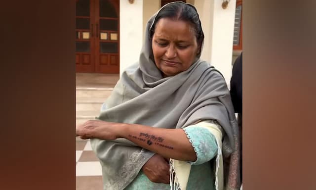 Sidhu Moosewala’s mother gets tattoos for her sons - https://cdn.connectfm.ca/Charan-Kaur.jpg