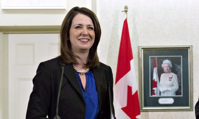 Premier Danielle Smith is to speak on Alberta's response to U.S.  tariffs - https://cdn.connectfm.ca/Danielle-Smith.jpg