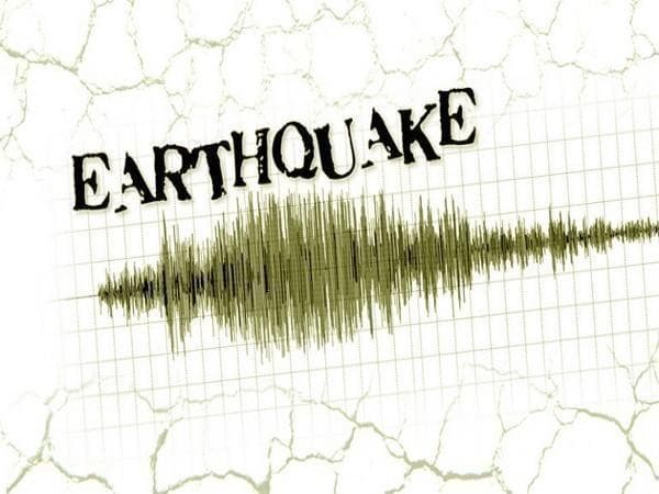 magnitude-6-9-earthquake-rattles-southwestern-japan-followed-by-tsunami-warnings