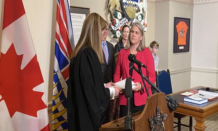 elenore-sturko-leaves-bc-united-party-for-conservatives-to-defeat-the-ndp