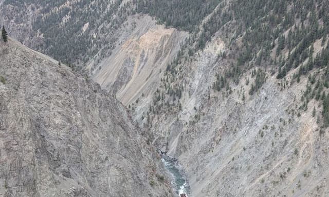 Fraser River's landslide waters to reach Hope, B.C., and Lower Mainland today. - https://cdn.connectfm.ca/Fraser-Rivers.jpg