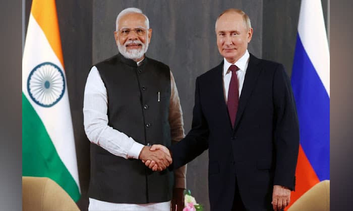 indian-prime-minister-arrives-in-russia-on-his-first-visit-since-moscow-sent-troops-into-ukraine