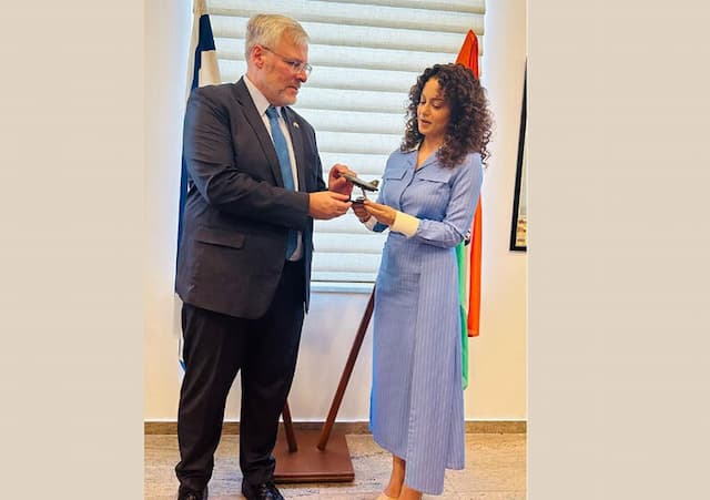 Kangana Ranaut meets Israel ambassador in Delhi - https://cdn.connectfm.ca/KANGANAAAA_2023-10-26-211006_jmzq.jpg