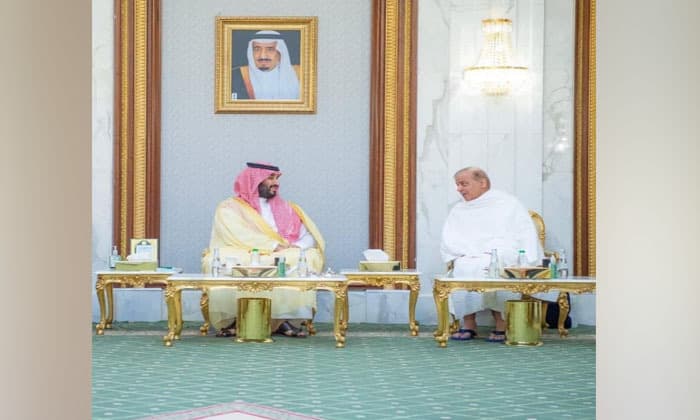 prime-minister-of-pakistan-met-with-crown-prince-muhammad-of-saudi-arabia