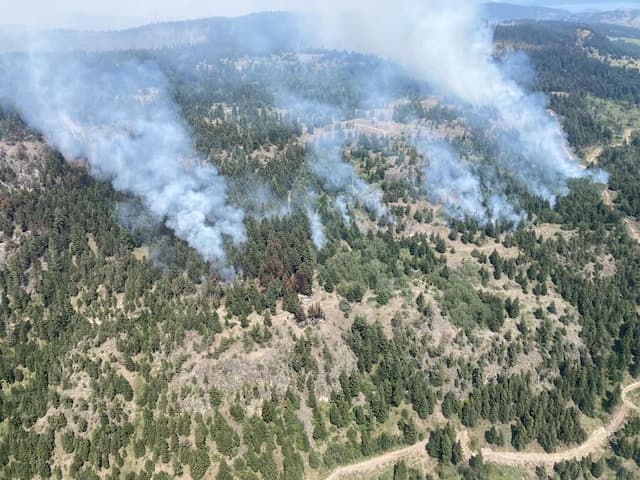 The risk of wildfires in Alberta on the rise as temperatures around 30 - https://cdn.connectfm.ca/WildFires.jpg