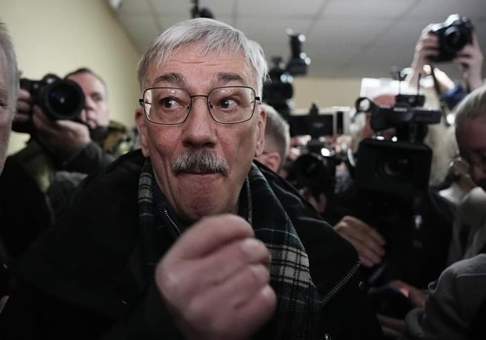 a-russian-court-sentences-the-co-chair-of-a-nobel-winning-rights-group-to-30-months-in-prison