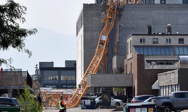 Demolition of Eau Claire Market begins for Green Line - https://cdn.connectfm.ca/construction-cranes.jpg