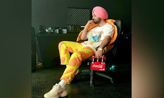 Diljit’s wife attacks social media - https://cdn.connectfm.ca/diljit-singh.jpg