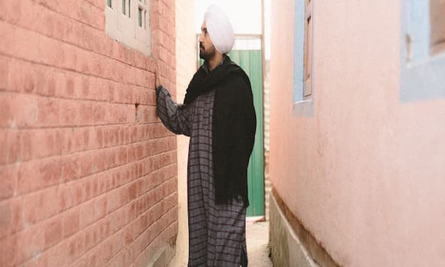 With Love from Kashmir - https://cdn.connectfm.ca/diljitdosanjh_2024-12-18-173810_yaxy.jpg