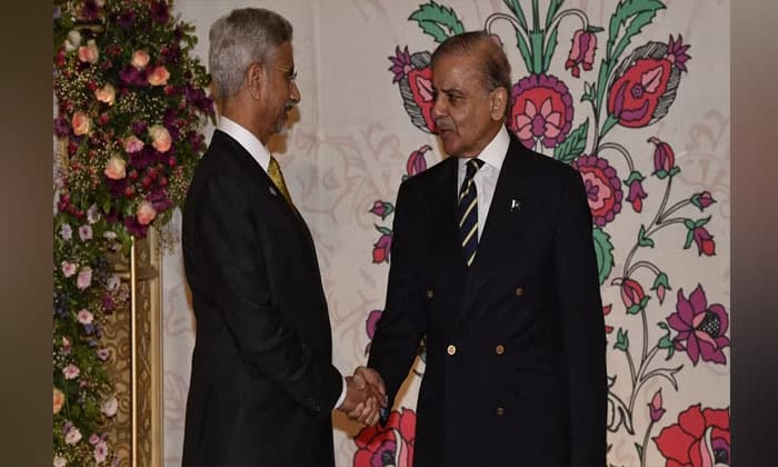 s-jaishankar-shehbaz-sharif-shake-hands-exchange-greetings-in-pakistan