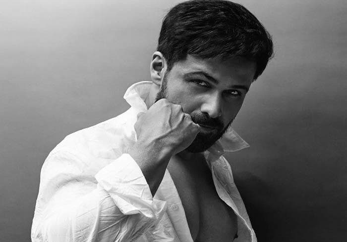 emraan-gifts-himself-a-black-best