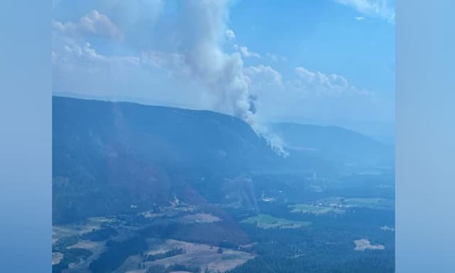 Officials lift brief evacuation order for Valemount, B.C. ask fire risk eases - https://cdn.connectfm.ca/evacuation-order.jpg