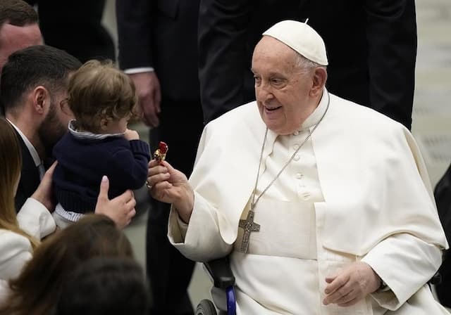 Pope Francis has been taken briefly to a Rome hospital after his weekly audience - https://cdn.connectfm.ca/pop.jpg