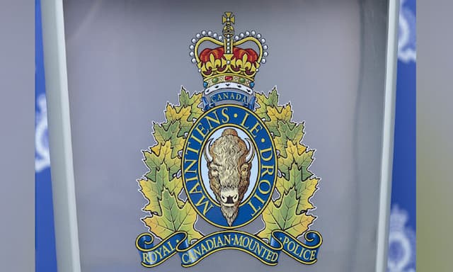 B.C. police warn of safety risk after male arrested for manslaughter, then released - https://cdn.connectfm.ca/royal-canadian-police.jpg