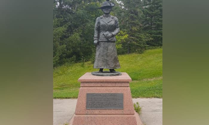 stolen-edmonton-statue-of-womens-rights-pioneer-emily-murphy-recovered-man-arrested