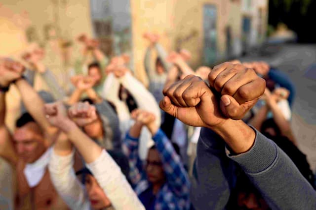 Food supply concerns increased due to workers' strike - https://cdn.connectfm.ca/strike.jpg