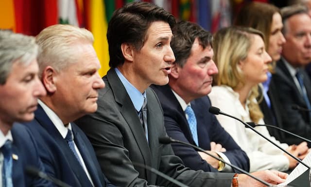 Premiers, prime minister meet to talk Trump tariffs after cabinet retreat - https://cdn.connectfm.ca/trudeo-meating.jpg