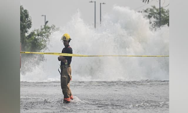 water main break near Bowness Road in Calgary - https://cdn.connectfm.ca/water-main-break.jpg