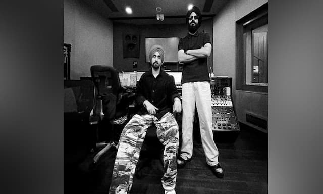 It’s Wazir & Diljit now - https://cdn.connectfm.ca/wazir.jpg