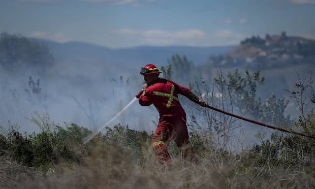 Thousands evacuated as wildfires continue burning in Manitoba, Saskatchewan, Alberta - https://cdn.connectfm.ca/wildfire_2024-09-09-203934_cxmc.jpg